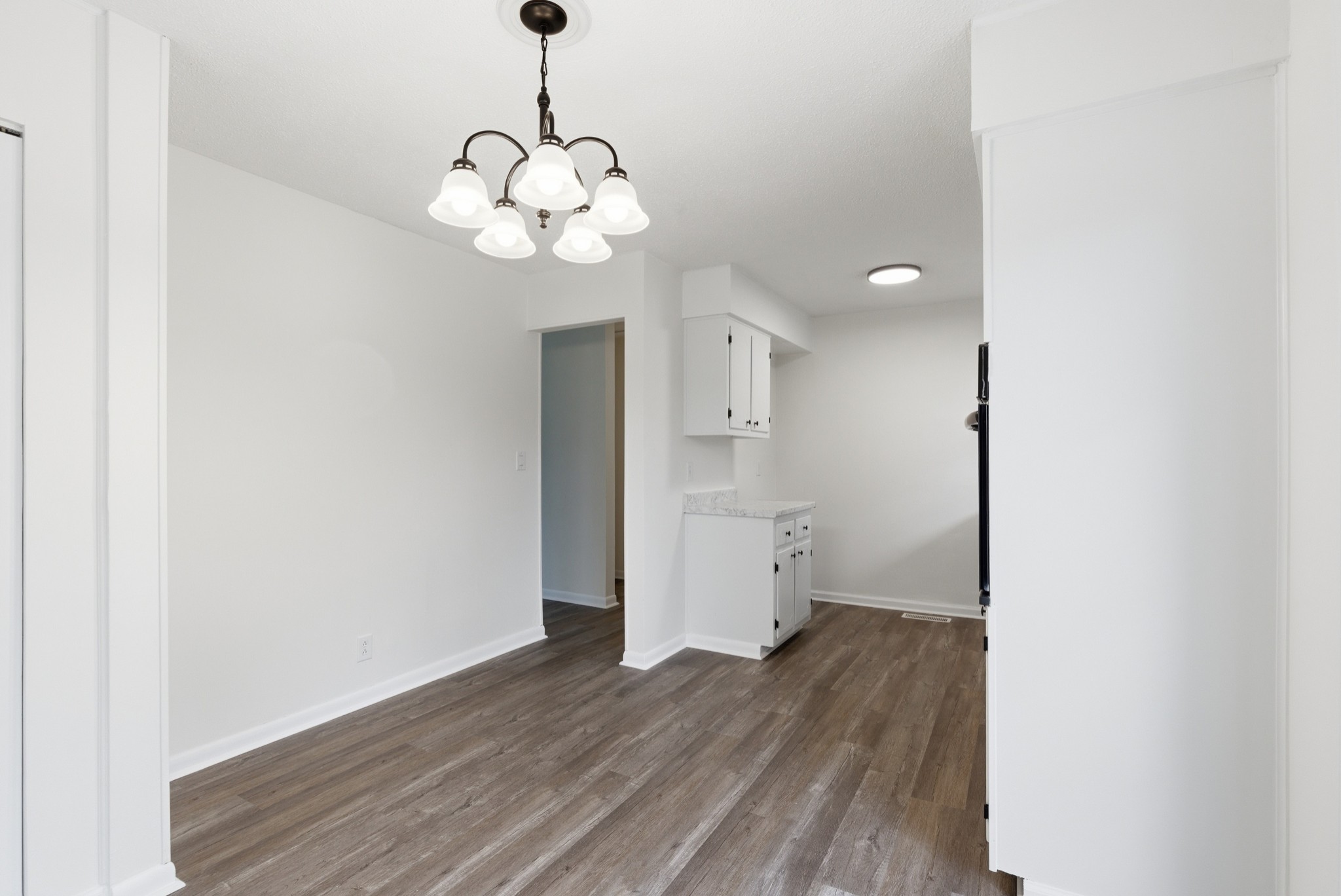 94 Airport Road Clarksville, TN 37042 - Photo 8 of 25 Gallery Image 8
