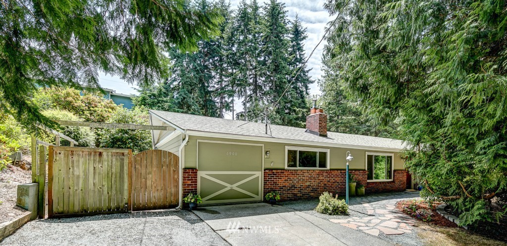 6900 Meadowdale Beach Road Edmonds, WA 98026 - Photo 1 of 21 Gallery Image 1