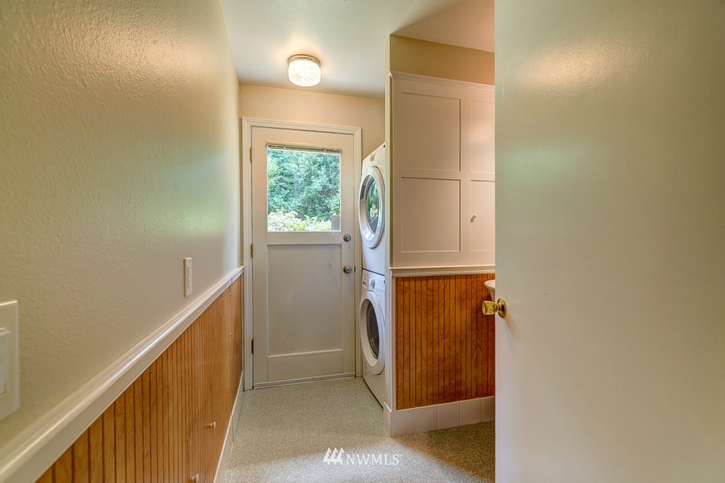 6900 Meadowdale Beach Road Edmonds, WA 98026 - Photo 13 of 21 Gallery Image 13