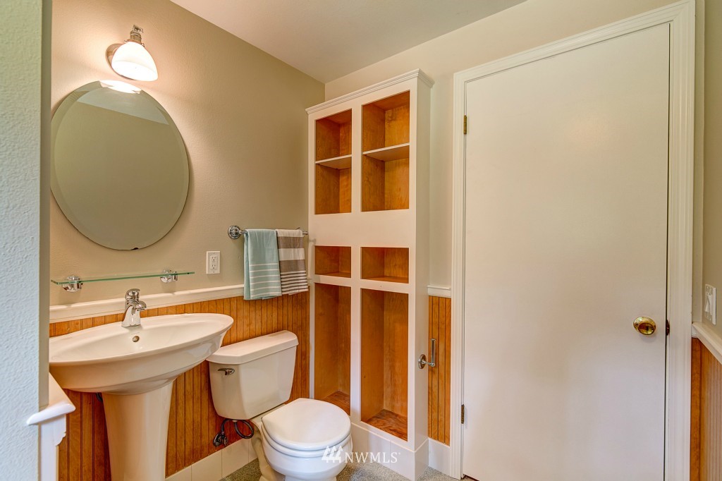6900 Meadowdale Beach Road Edmonds, WA 98026 - Photo 14 of 21 Gallery Image 14