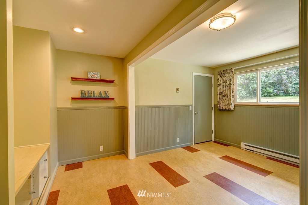 6900 Meadowdale Beach Road Edmonds, WA 98026 - Photo 17 of 21 Gallery Image 17