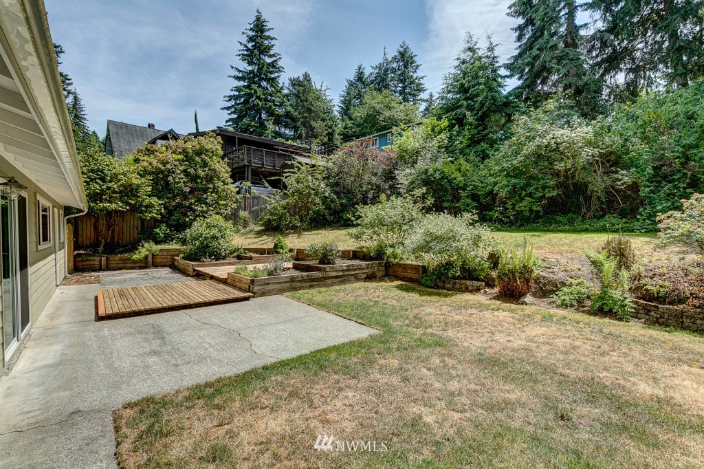 6900 Meadowdale Beach Road Edmonds, WA 98026 - Photo 20 of 21 Gallery Image 20