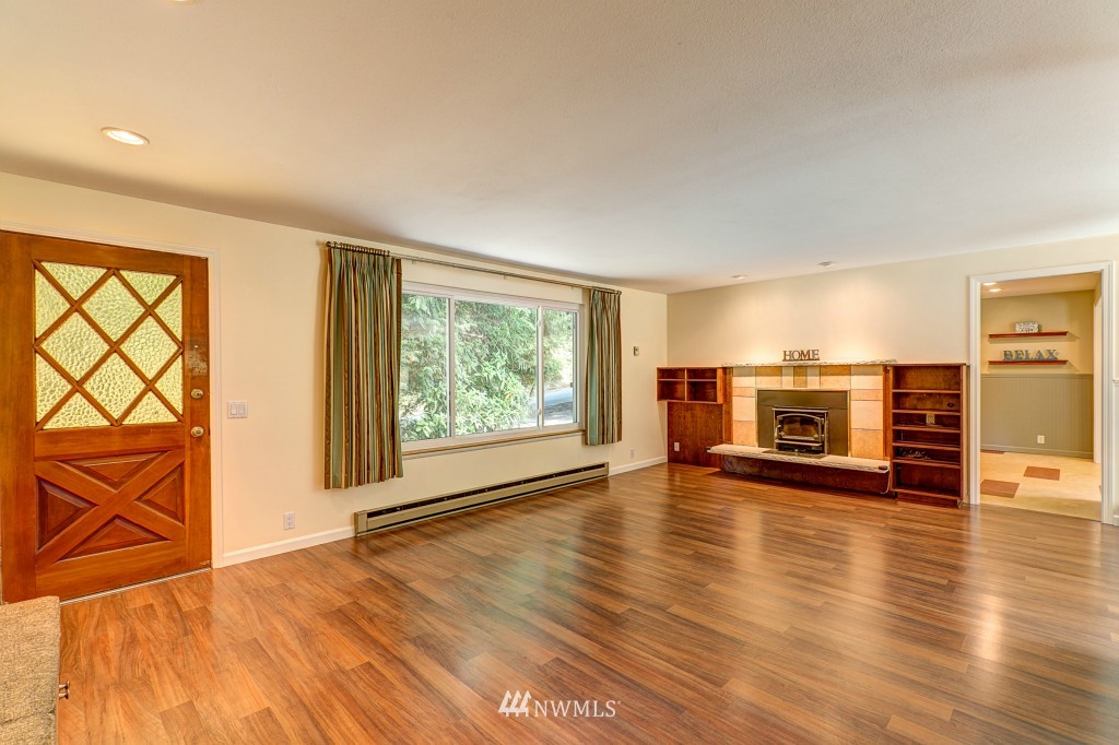 6900 Meadowdale Beach Road Edmonds, WA 98026 - Photo 8 of 21 Gallery Image 8