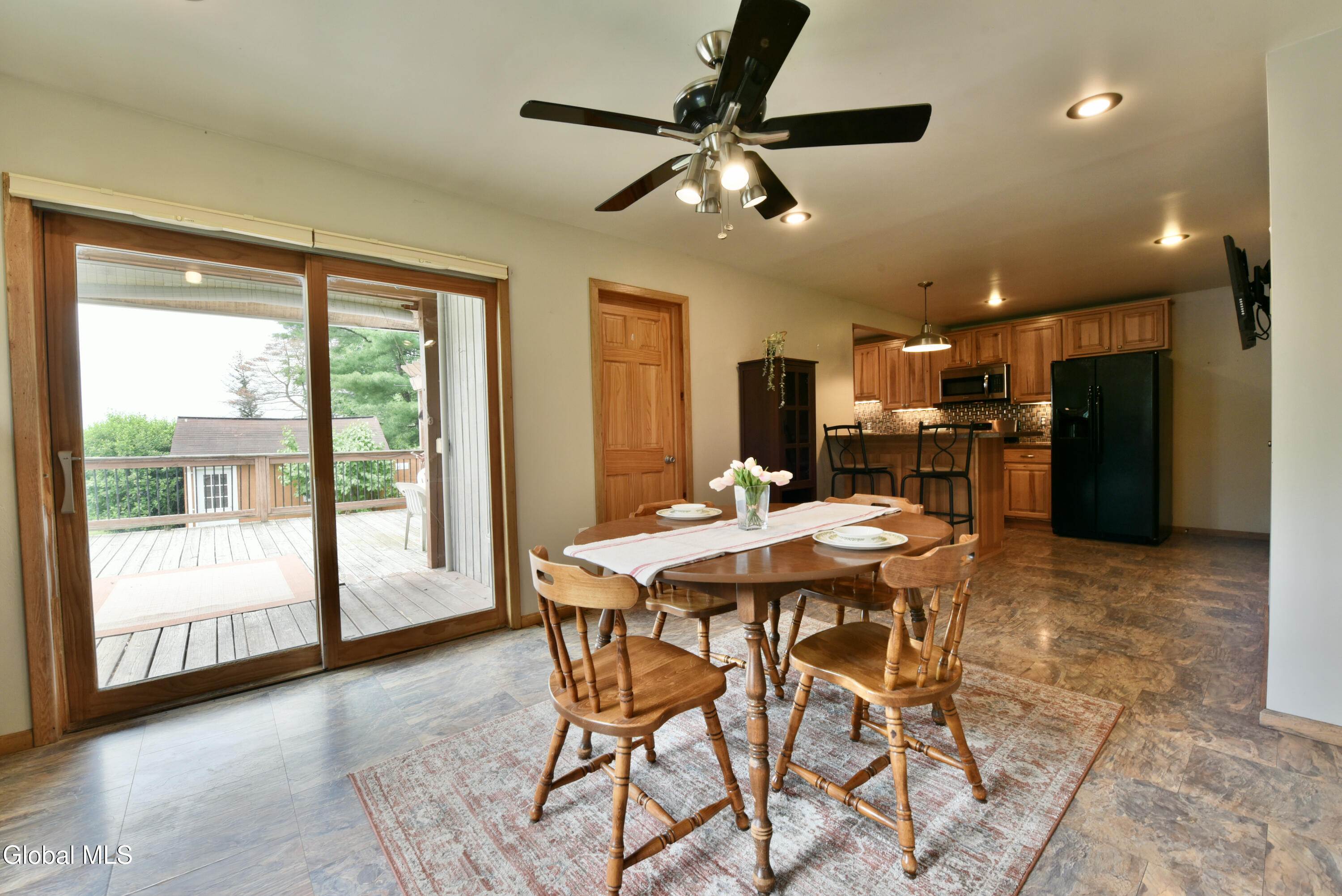 87 Lasher Road Bethlehem, NY 12158 - Photo 12 of 52 21