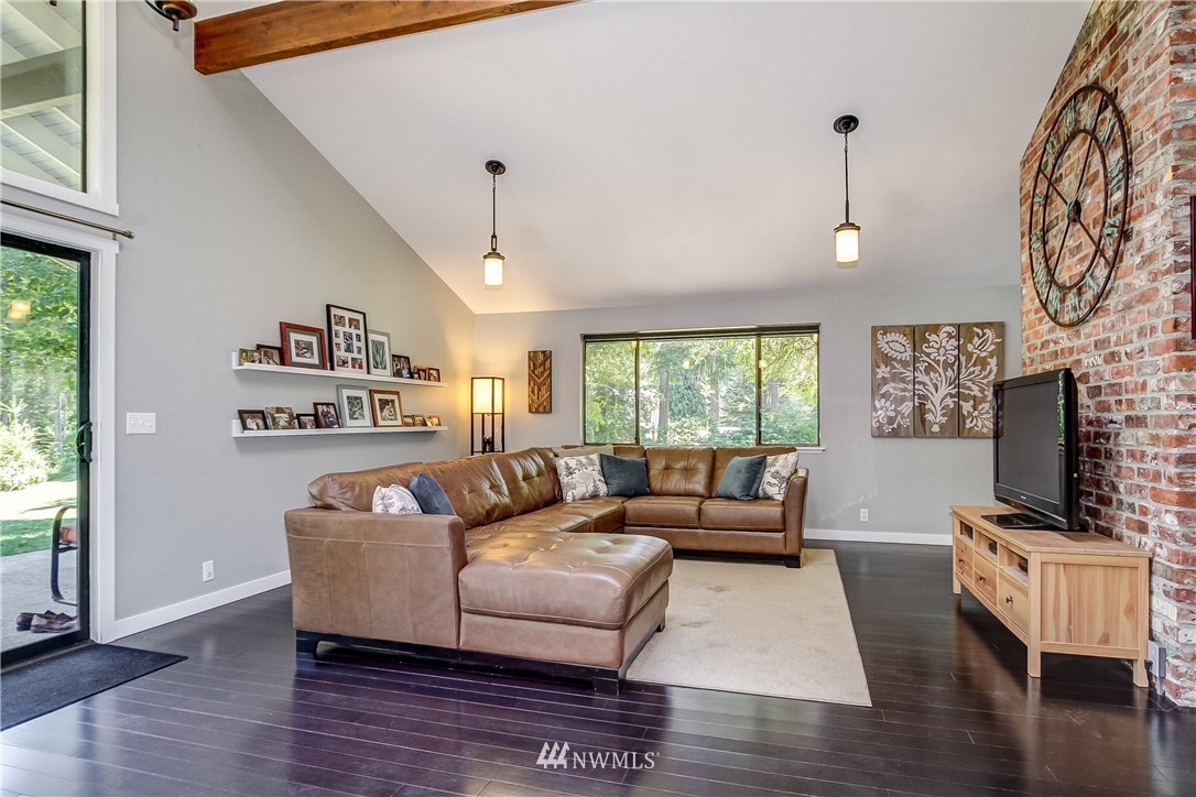 19641 Southeast 189th Place Renton, WA 98058 - Photo 7 of 25