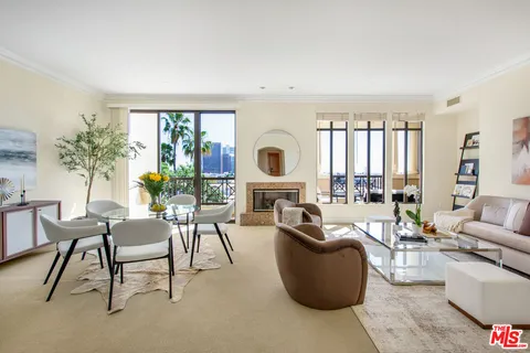 $2,195,000 | 11847 Gorham Avenue, Unit 403, Los Angeles, CA 90049