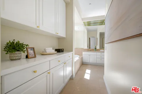 $2,195,000 | 11847 Gorham Avenue, Unit 403, Los Angeles, CA 90049