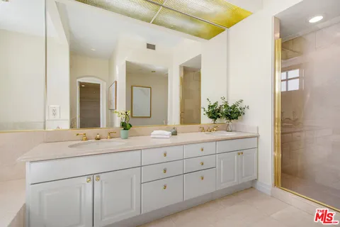 $2,195,000 | 11847 Gorham Avenue, Unit 403, Los Angeles, CA 90049