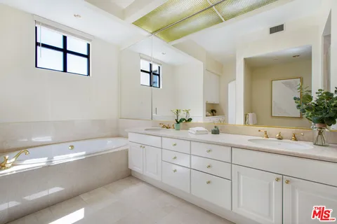 $2,195,000 | 11847 Gorham Avenue, Unit 403, Los Angeles, CA 90049