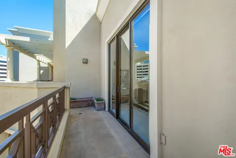 $2,195,000 | 11847 Gorham Avenue, Unit 403, Los Angeles, CA 90049