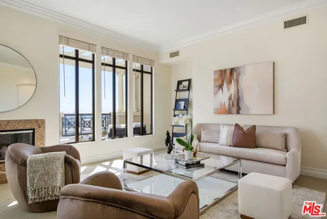 $2,195,000 | 11847 Gorham Avenue, Unit 403, Los Angeles, CA 90049