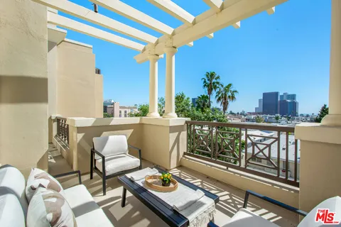 $2,195,000 | 11847 Gorham Avenue, Unit 403, Los Angeles, CA 90049