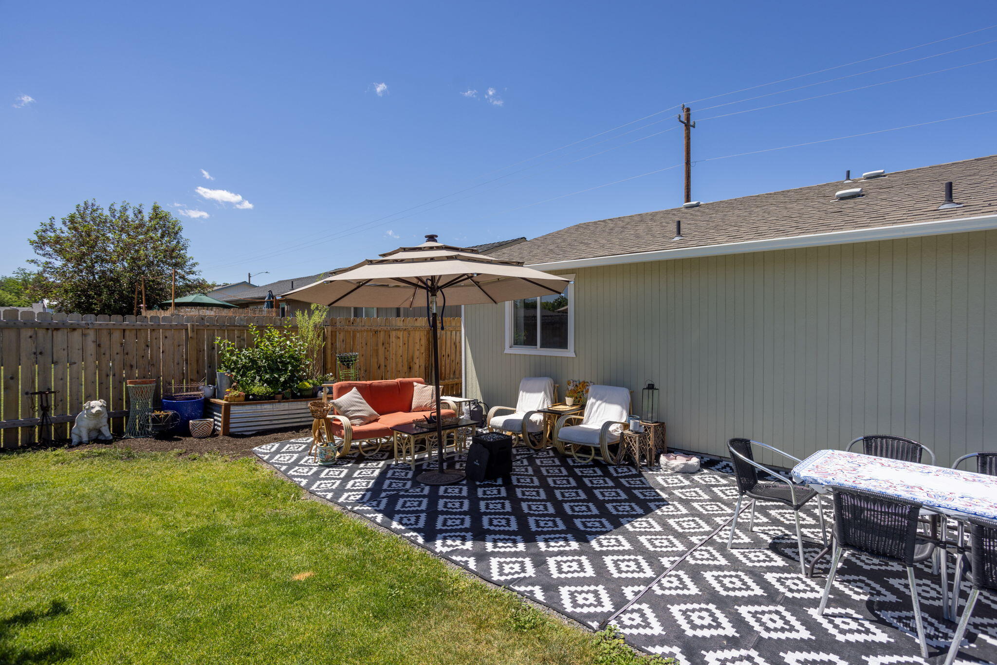 1736 Southwest 35th Street Redmond, OR 97756 - Photo 24 of 31 21-web-or-mls-1736 SW 35th Street-20