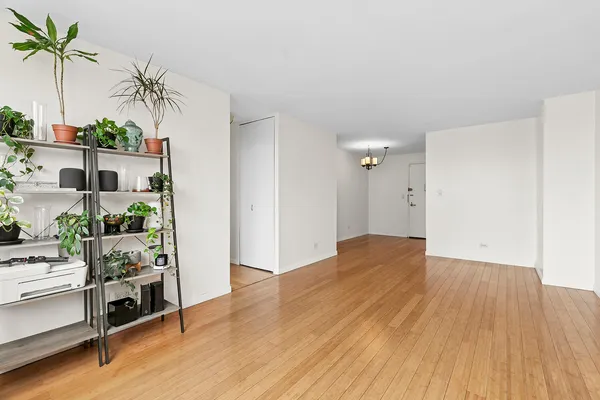 $4,500 | 301 East 79th Street, Unit 14E | Upper East Side