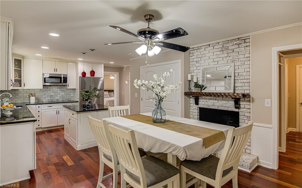 208 Mountain View Road King, NC 27021 - Photo 11 of 33