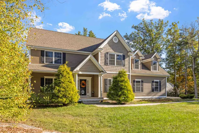 $977,400 | 59 Hawthorne Drive, Auburn, NH 03032