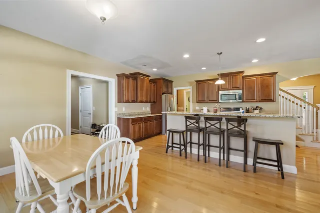 $977,400 | 59 Hawthorne Drive, Auburn, NH 03032