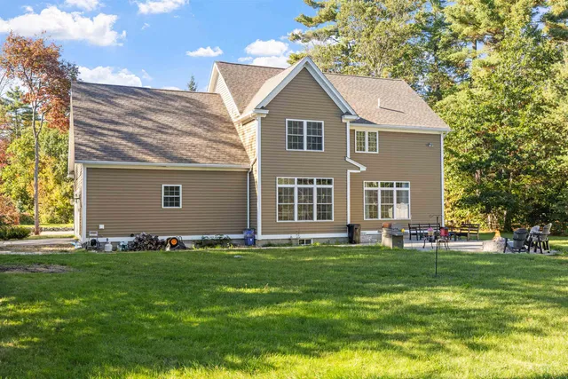 $977,400 | 59 Hawthorne Drive, Auburn, NH 03032