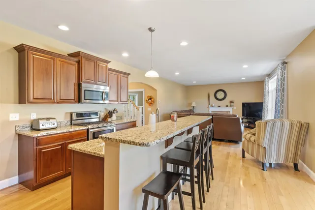 $977,400 | 59 Hawthorne Drive, Auburn, NH 03032