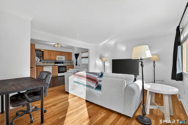 $384,900 | 40 Sunrise Circle, Wallingford, CT 06492