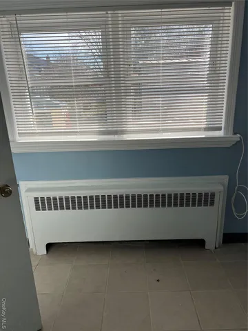 $2,800 | Undisclosed Address, Westbury, NY 11590