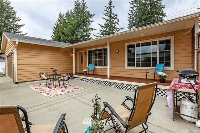 3230 Harris Road Southeast Port Orchard, WA 98366 - Photo 1 of 22 Gallery Image 1