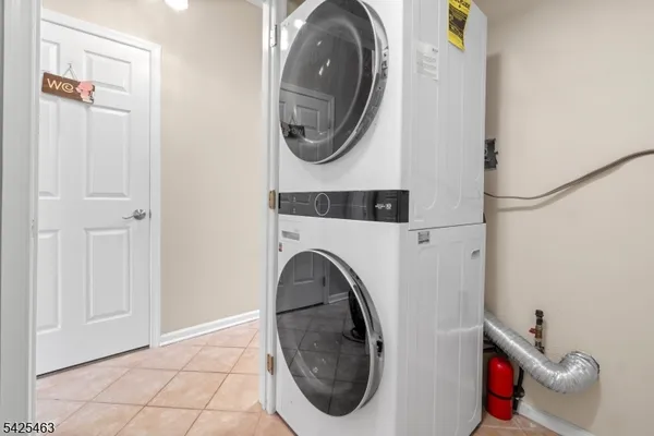 $4,000 | 40 Four Oaks Road, Unit 40, Bedminster, NJ 07921