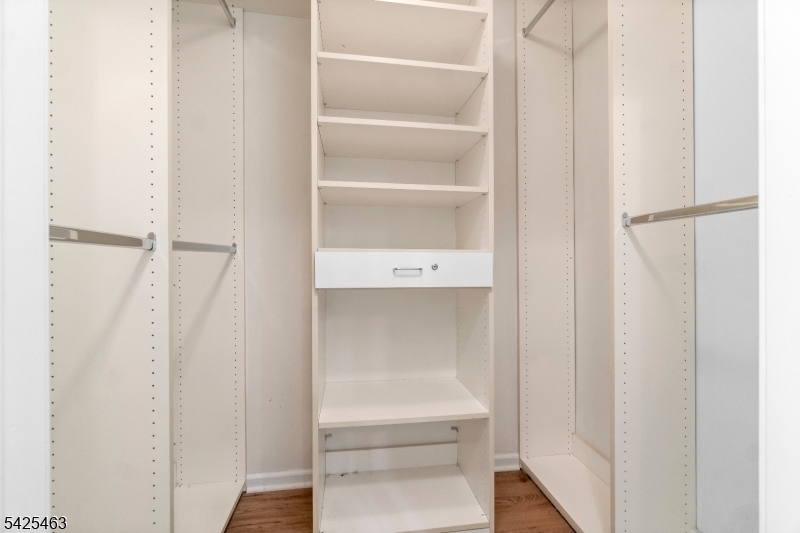 40 Four Oaks Road, Unit 40 Bedminster, NJ 07921 - Photo 22 of 28