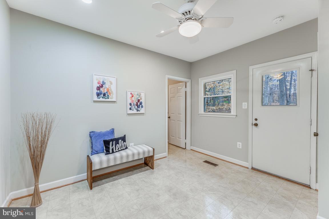 9226 Rockefeller Lane Springfield, VA 22153 - Photo 15 of 58