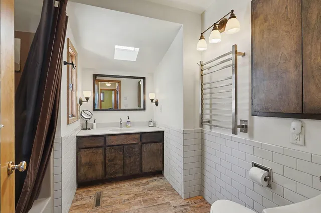 $460,000 | 1985 County Road J, Baldwin, WI 54002