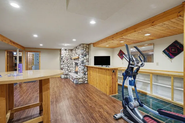 $460,000 | 1985 County Road J, Baldwin, WI 54002