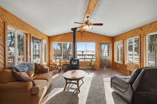 $460,000 | 1985 County Road J, Baldwin, WI 54002