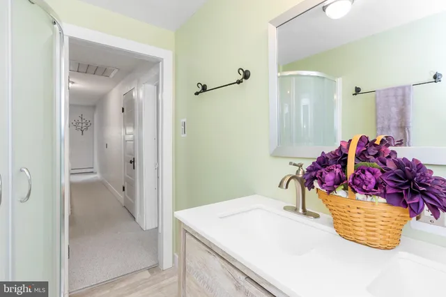 a view of a yard in front of house