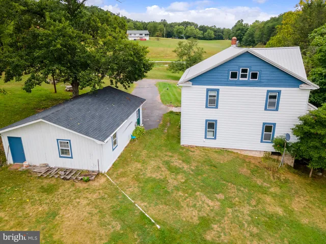 $499,000 | 2485 Potomac Road, Berkeley Springs, WV 25411