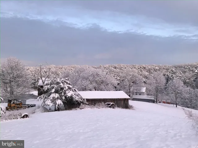 $499,000 | 2485 Potomac Road, Berkeley Springs, WV 25411