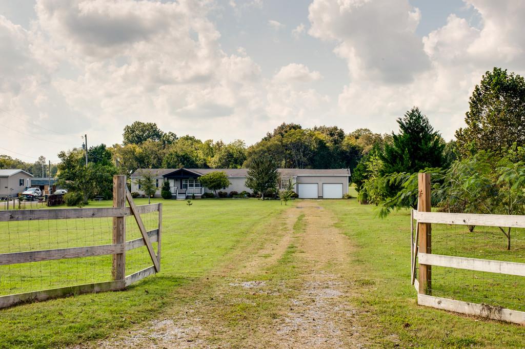 5270 Tobe Robertson Road Columbia, TN 38401 - Photo 1 of 28 Gallery Image 1