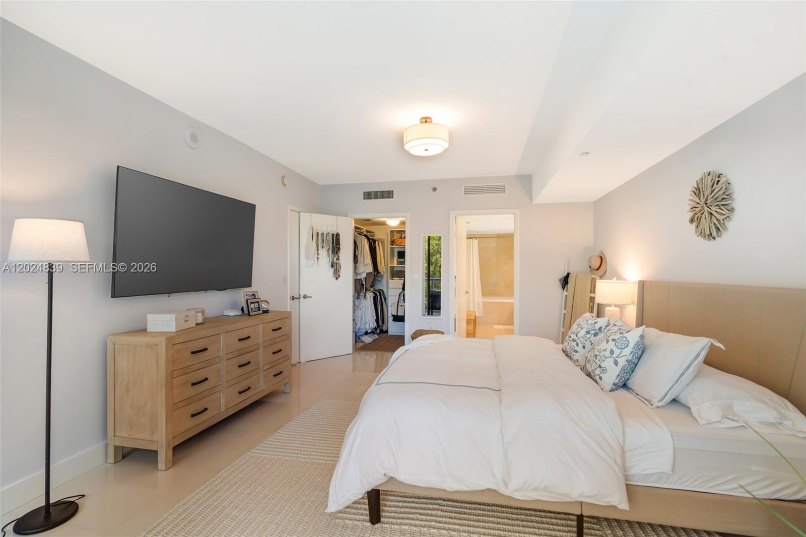 495 Brickell Avenue, Unit 409 Miami, FL 33131 - Photo 8 of 31