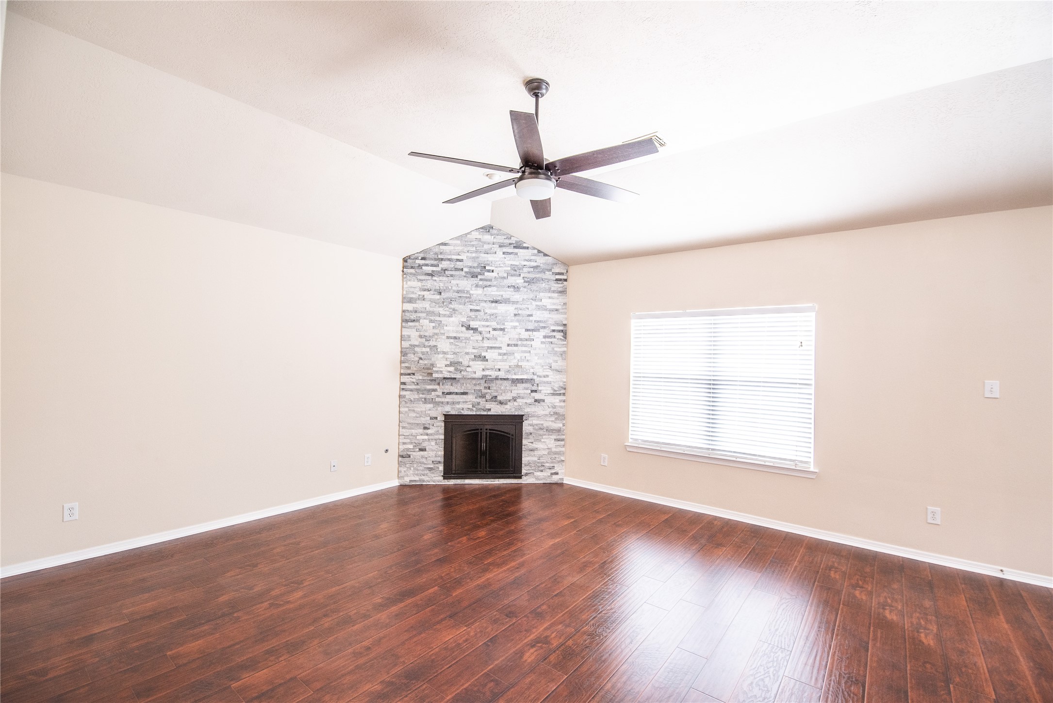 3419 South Daniel Oak Circle Spring, TX 77389 - Photo 10 of 19