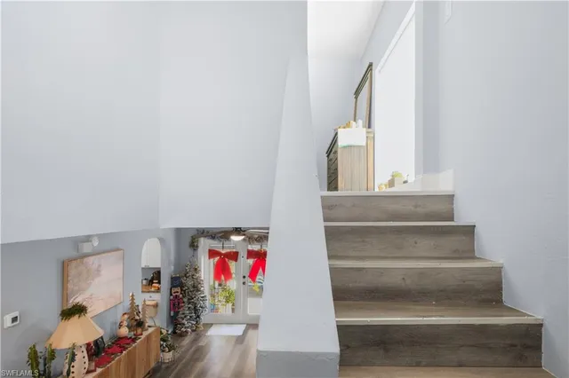 a view of entryway and hall