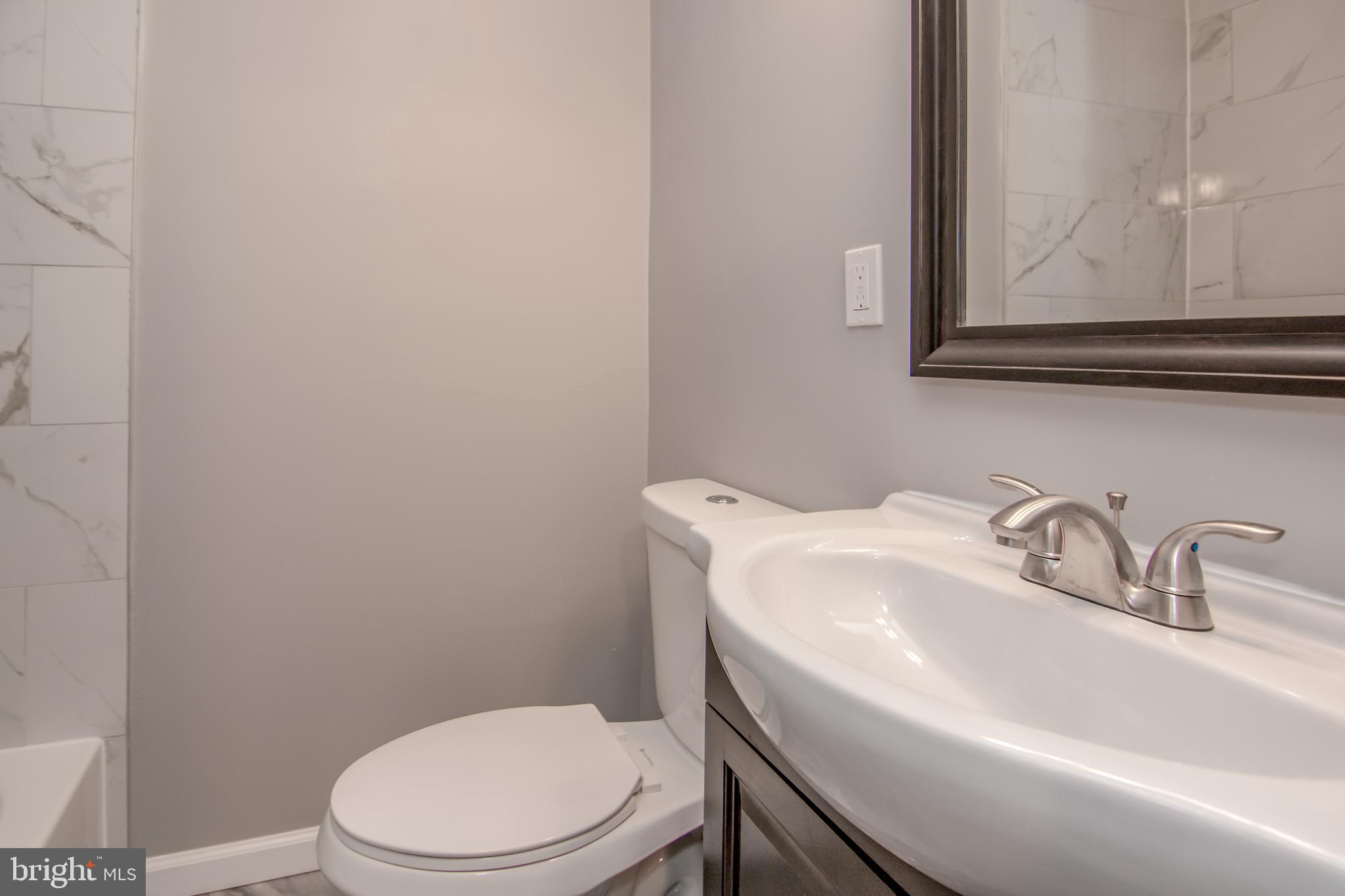1035 Stamford Road Baltimore, MD 21229 - Photo 22 of 27 Upstairs full bath