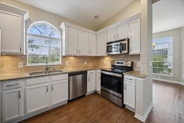 $2,165 | 5353 Memorial Drive, Unit 4008, Houston, TX 77007