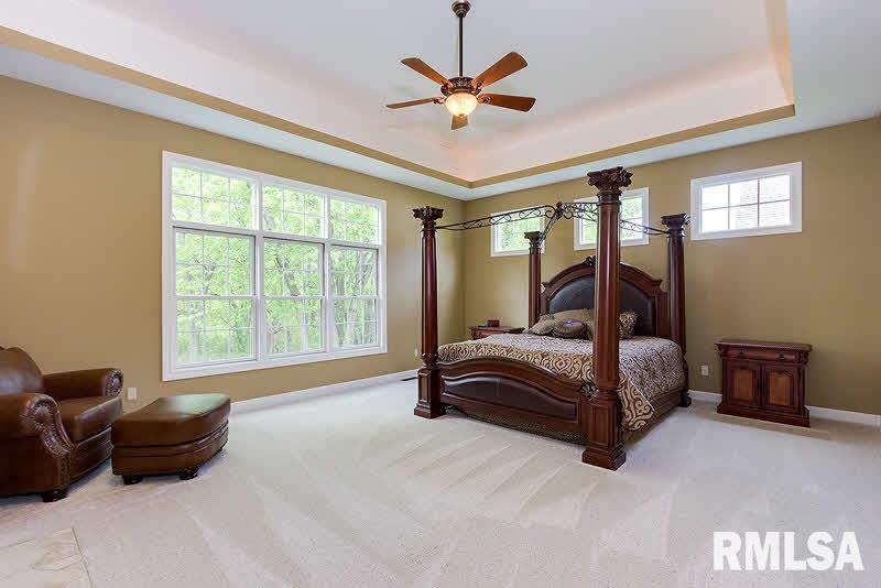 5386 Hugo Road Bettendorf, IA 52722 - Photo 11 of 24 Gallery Image 11
