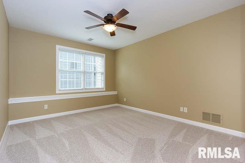 5386 Hugo Road Bettendorf, IA 52722 - Photo 15 of 24 Gallery Image 15