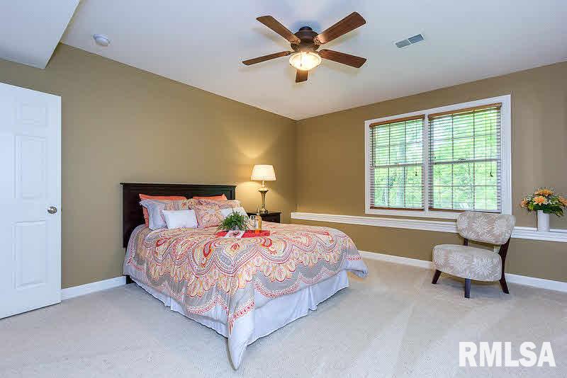 5386 Hugo Road Bettendorf, IA 52722 - Photo 17 of 24 Gallery Image 17