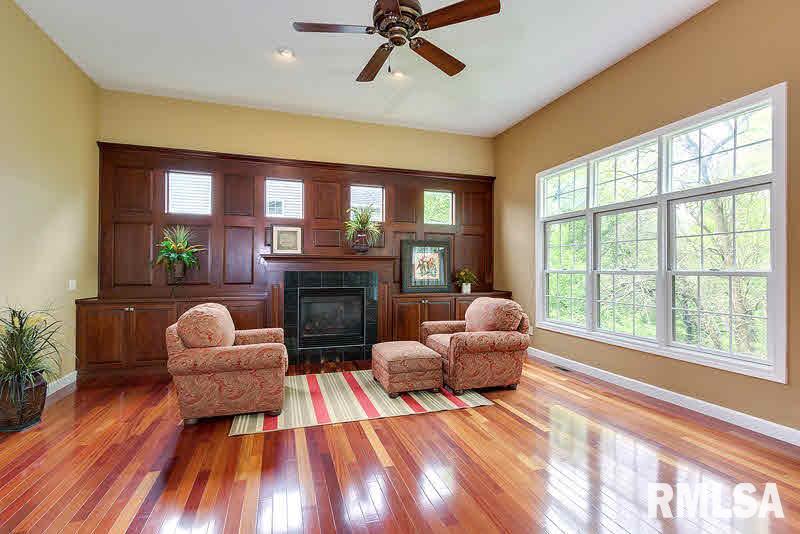 5386 Hugo Road Bettendorf, IA 52722 - Photo 5 of 24 Gallery Image 5