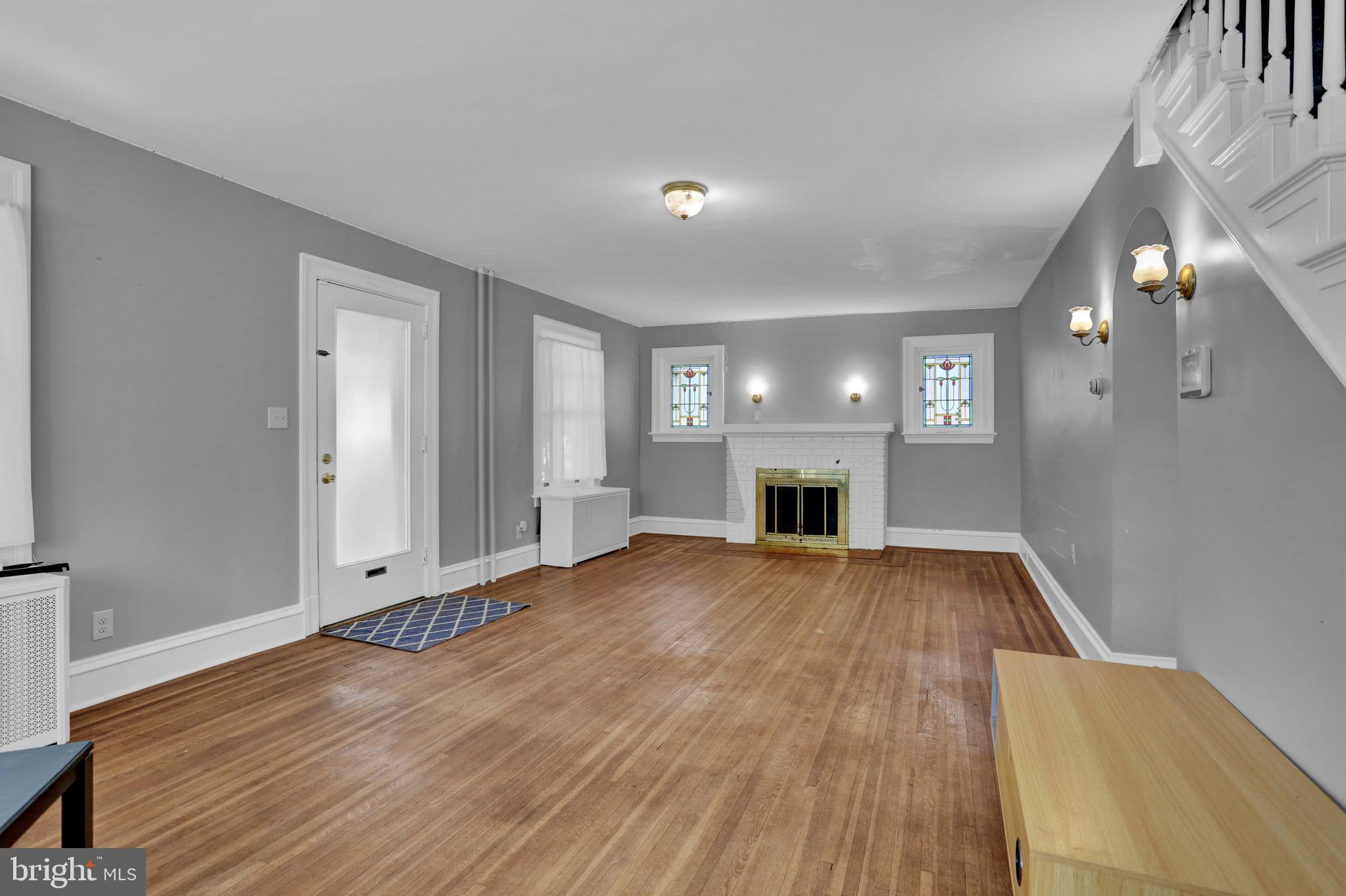 505 Brighton Avenue Reading, PA 19606 - Photo 11 of 35 Living Room