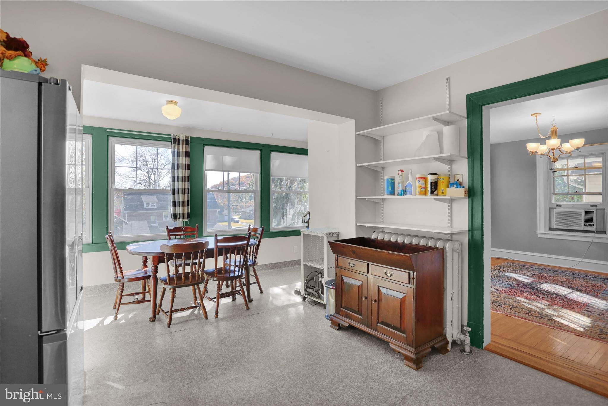 505 Brighton Avenue Reading, PA 19606 - Photo 6 of 35 Eat-In Kitchen