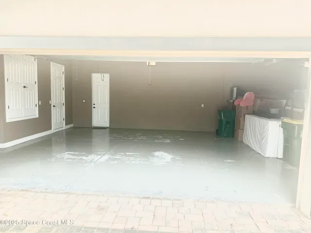 a view of utility room