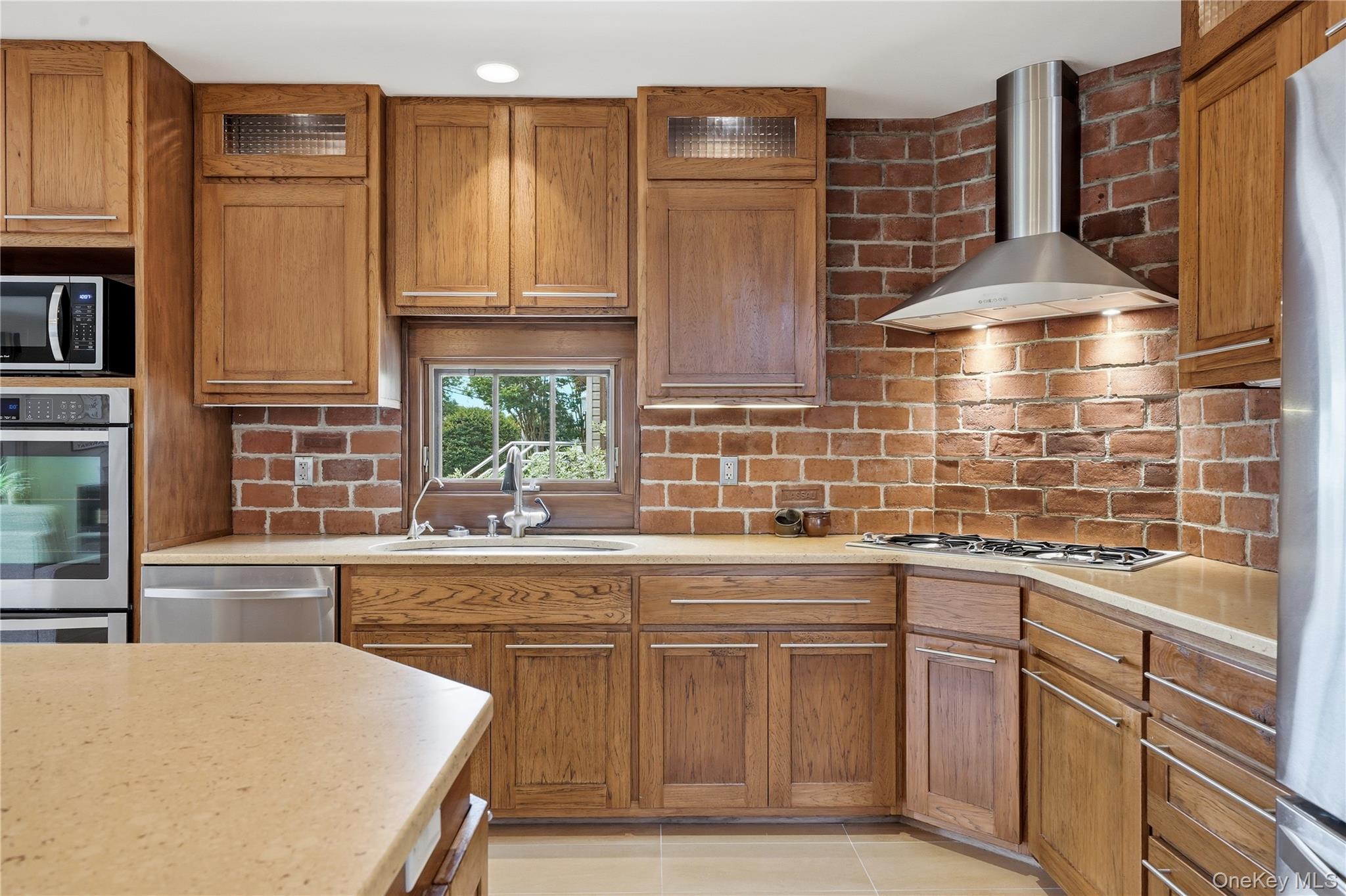 2544 Riverside Avenue Seaford, NY 11783 - Photo 18 of 50
