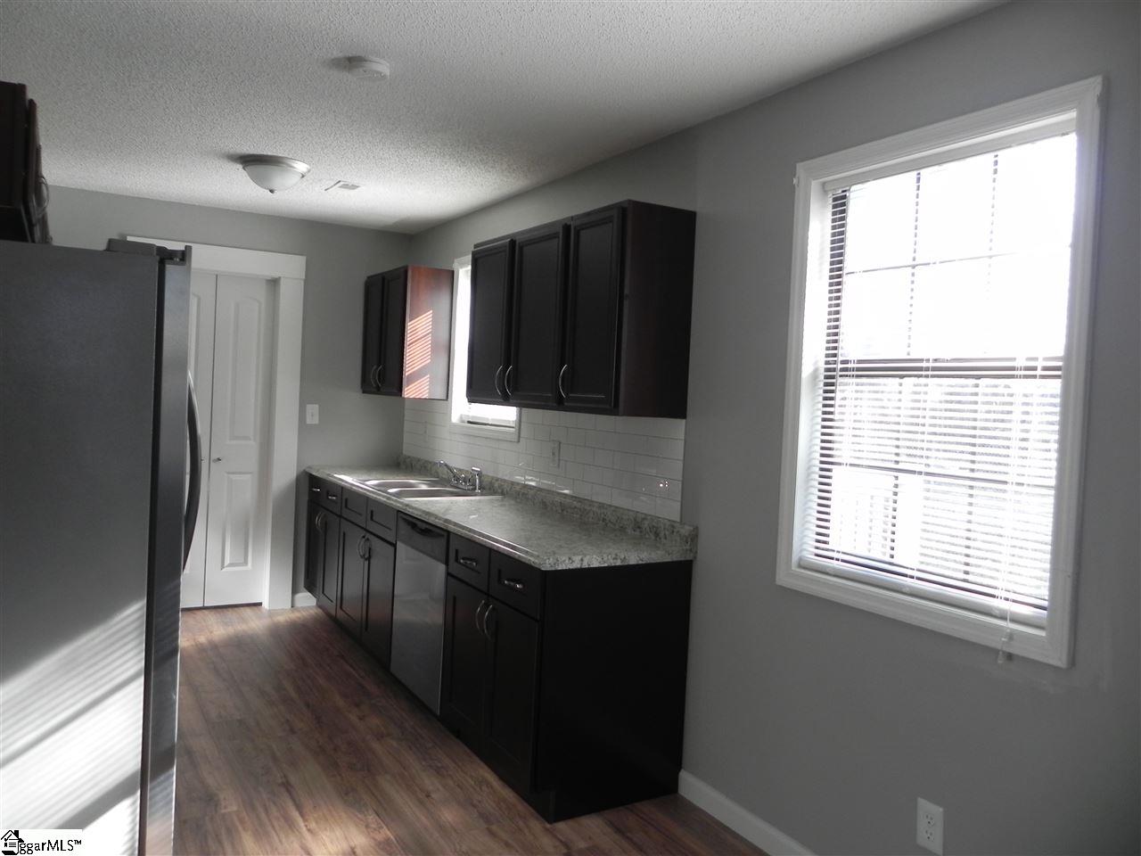 270 Johnson Circle Inman, SC 29349 - Photo 7 of 36